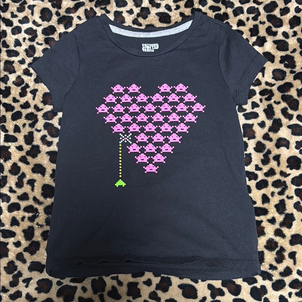 Spotted Zebra Kids Black T-Shirt with Pink Graphic